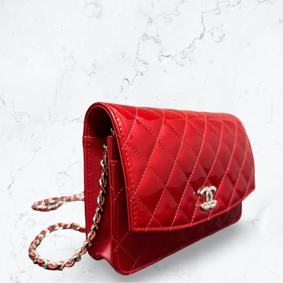 Chanel Patent Quilted Brilliant Wallet On Chain WOC Red - Picture 4 of 12